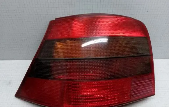 Volkswagen Golf IV Rear/tail lights 1J6945257 1J6945111S