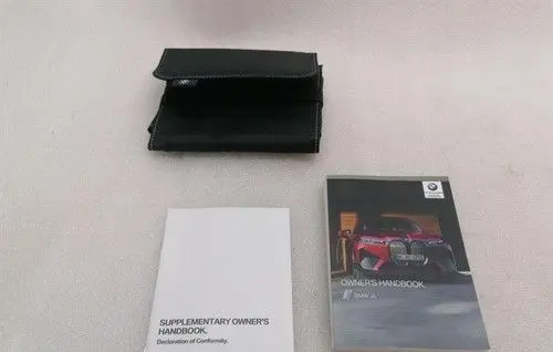 BMW 1 F40 Owners service history hand book
