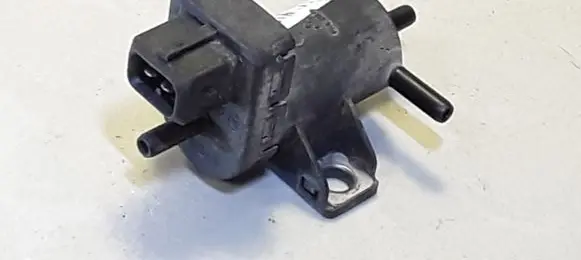Renault Laguna II Vacuum valve 7700113709