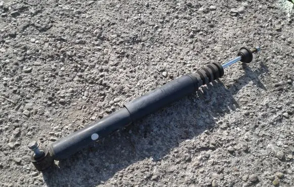 Renault Captur Rear shock absorber/damper 8200389766