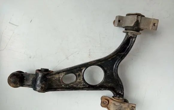 Alfa Romeo 156 Front lower control arm/wishbone