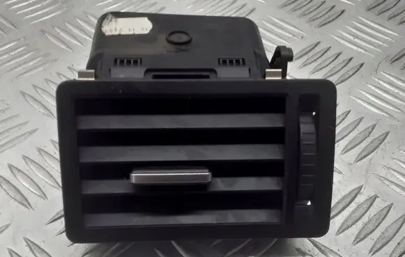 Ford Focus Dashboard side air vent grill/cover trim 3M51-R018B08