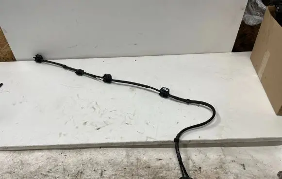 Windshield washer spray nozzle
