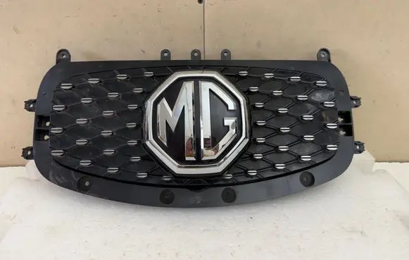 MG ZS Front bumper upper radiator grill 10749241