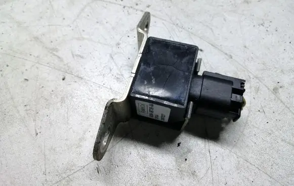Volvo S80 Airbag deployment crash/impact sensor 20070227 6G9N5B739AA