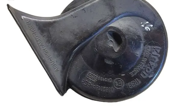 Audi A6 S6 C5 4B Horn signal 4B0951223 E20092018