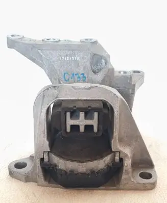 Nissan X-Trail T32 Engine mount vacuum valve 17121812