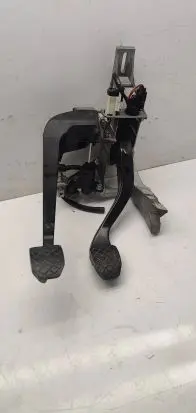Audi A4 S4 B7 8E 8H Pedal assembly 8e1721117a
