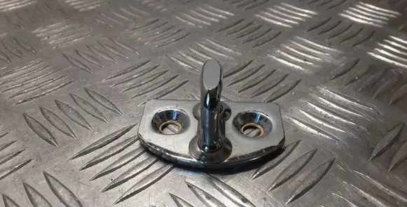 Renault Latitude (L70) Front door lock loop/hook striker 