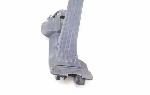 Volkswagen PASSAT B6 Accelerator throttle pedal 1K2721503M