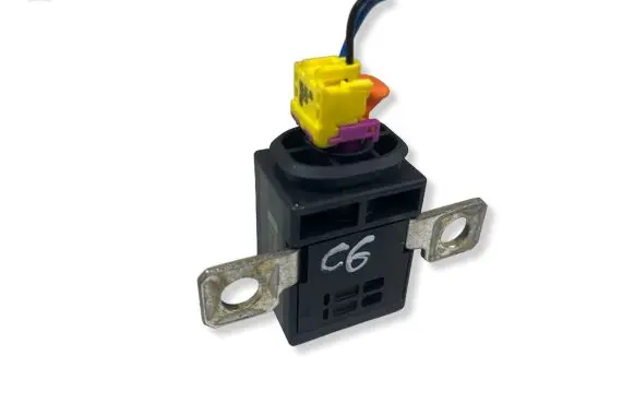Audi A6 S6 C6 4F Battery relay fuse 4F0915519