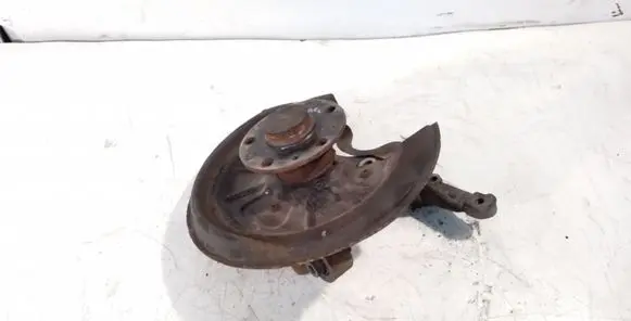 Rear wheel hub spindle/knuckle