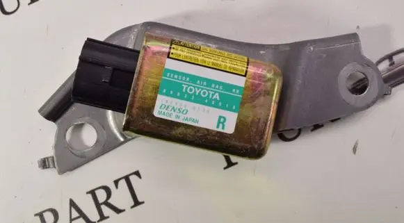 Lexus RX 330 - 350 - 400H Airbag deployment crash/impact sensor 8983348010