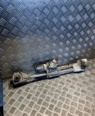 Nissan Navara D40 Front wiper linkage and motor 28815EB300