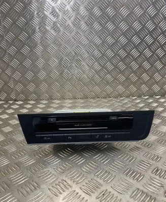 Radio/CD/DVD/GPS head unit