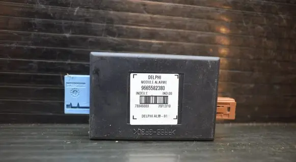 Citroen C5 Alarm control unit/module 9665582380