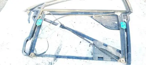 Audi A3 S3 8L Front door window/glass frame 