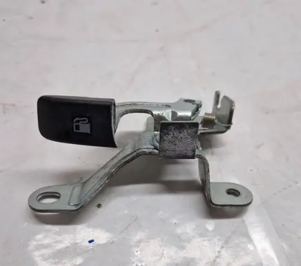 Mazda CX-5 Fuel tank opening switch 