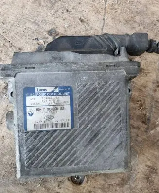 Renault Espace II Engine control unit/module 7700868 R040806052