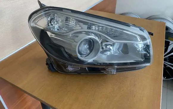 Nissan Qashqai Headlight/headlamp 26010BR00A