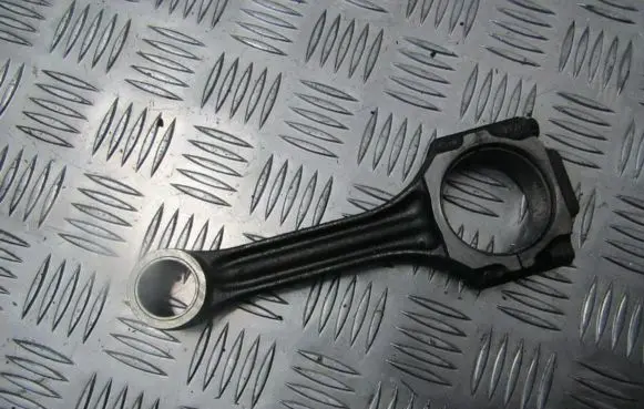 Volkswagen Transporter - Caravelle T4 Connecting rod/conrod 074B