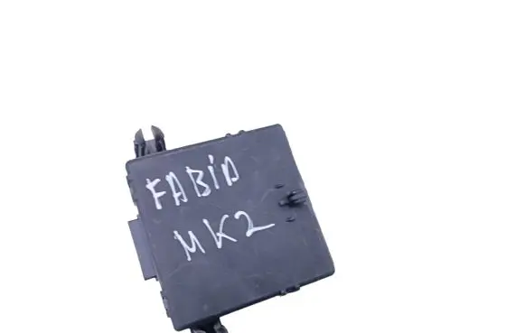 Skoda Fabia Mk2 (5J) Gateway control module 1K0907530F