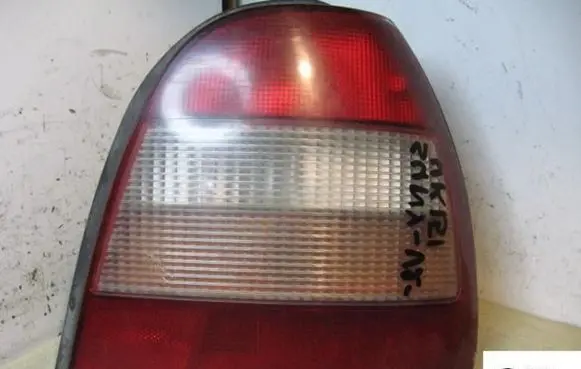Nissan Sunny Rear/tail lights