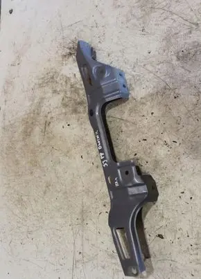 Subaru Forester SJ Front bumper mounting bracket 57707SG000