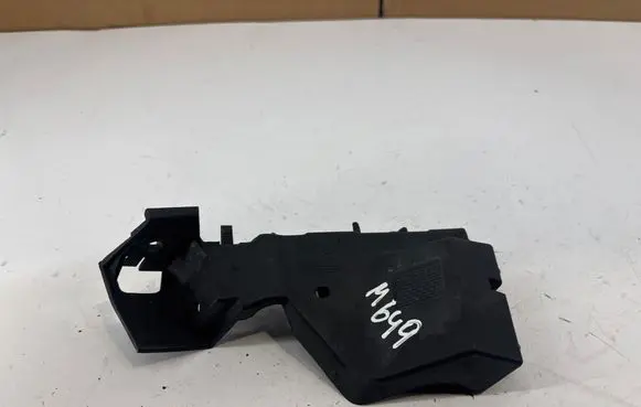 Audi Q5 SQ5 8R Front bumper mounting bracket 8R0807283C