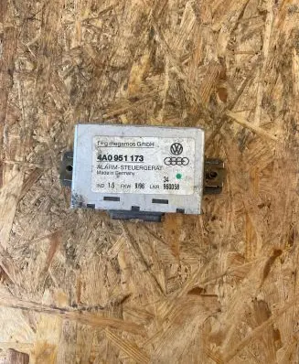 Audi A6 S6 C4 4A Other control units/modules 4A0951173 960058