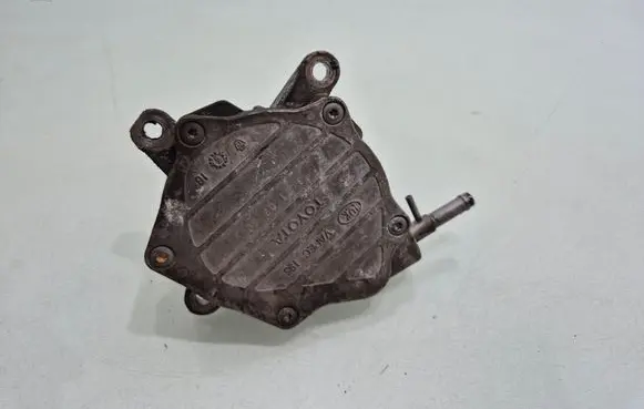 Toyota RAV 4 (XA30) Vacuum pump