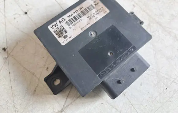 Volkswagen PASSAT B7 Power management control unit 3AA919041