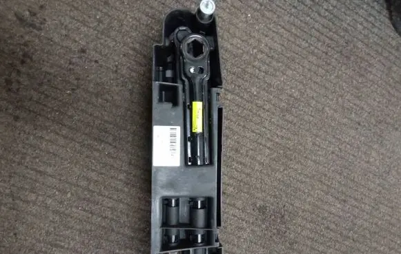 Renault Espace IV Tool set 8200127794
