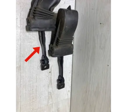 Audi A3 S3 8V Rear door check strap stopper 8v4839249a