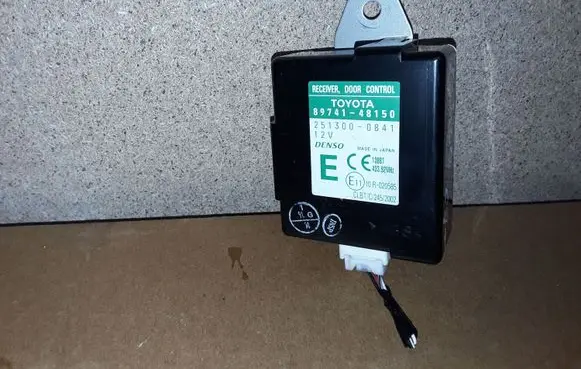 Lexus RX 330 - 350 - 400H Door control unit/module 8974148150
