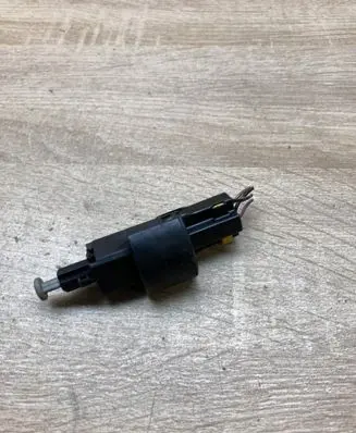 Opel Astra G Brake pedal sensor switch 09132299