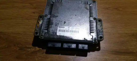 Renault Laguna II Engine control unit/module 0281011325 8200309318