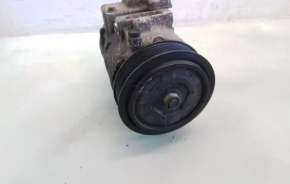Skoda Fabia Mk1 (6Y) Air conditioning (A/C) compressor (pump) 6Q0820803J