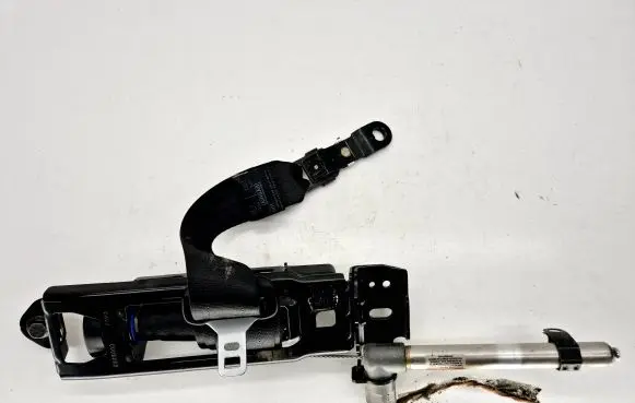 Volvo V50 Front seatbelt 30615571