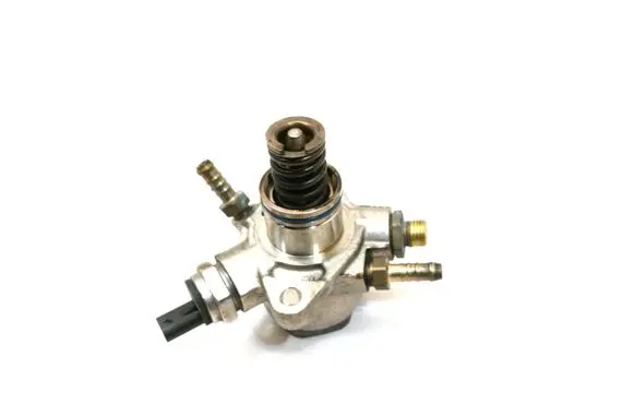 Audi A8 S8 D4 4H Fuel injection high pressure pump 079127025T DE310712 HFS034136D