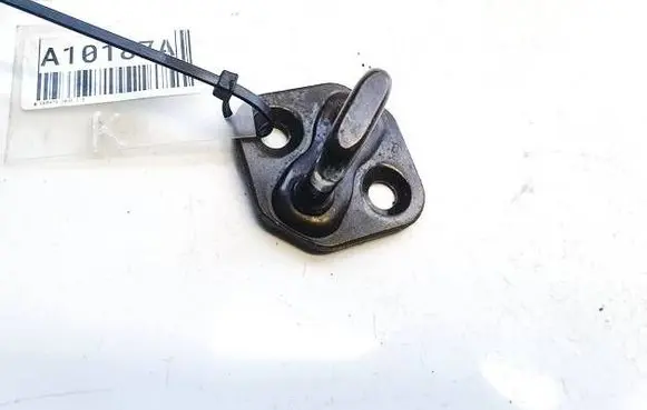 KIA Cerato Rear door lock loop/hook striker 5A19