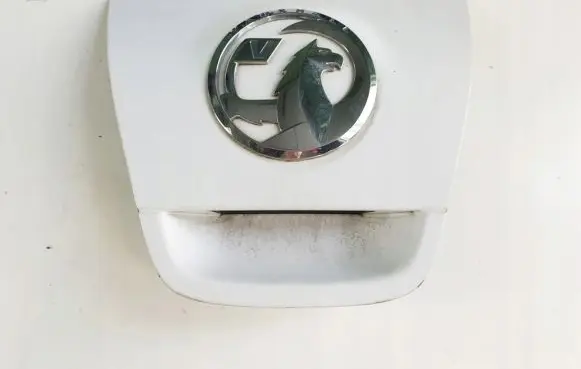 Opel Astra J Tailgate opening switch 