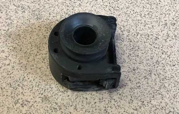 Peugeot 407 Radiator mount bracket 9639048580