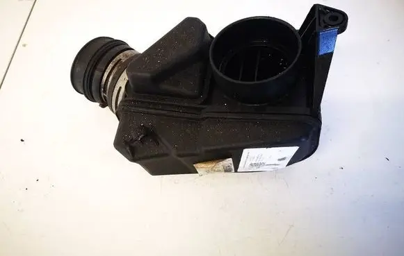 Mercedes-Benz E W211 Intake resonator 