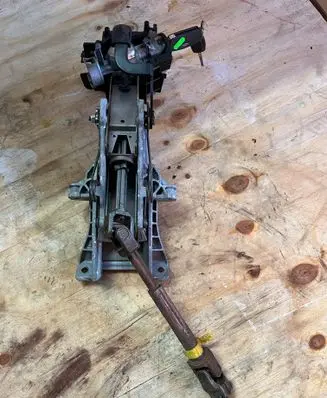 Ford Focus C-MAX Steering wheel axle 511361 00442889 68837700
