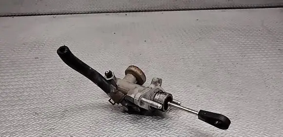 Hyundai i20 (PB PBT) Clutch master cylinder 