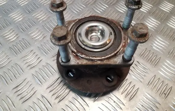 Volvo S60 Rear wheel hub