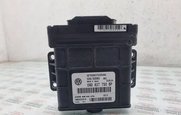 Volkswagen Touareg I Gearbox control unit/module 09D927750BP
