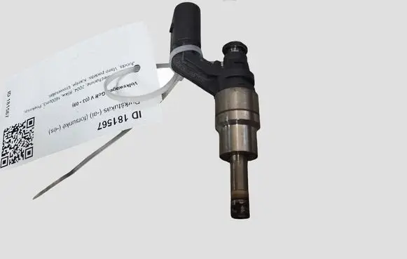 Volkswagen Golf V Fuel injector 03C906036A 0261500016
