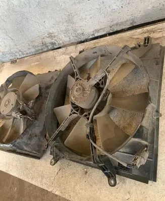 Lexus ES 250 - 300 - 330 Radiator cooling fan shroud